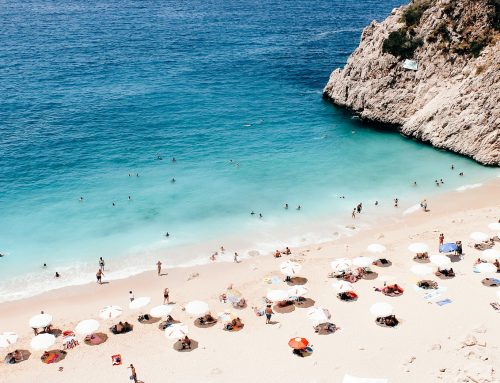 Descubre las playas más espectaculares de la costa de Alicante alquilando un coche con Viva Cars